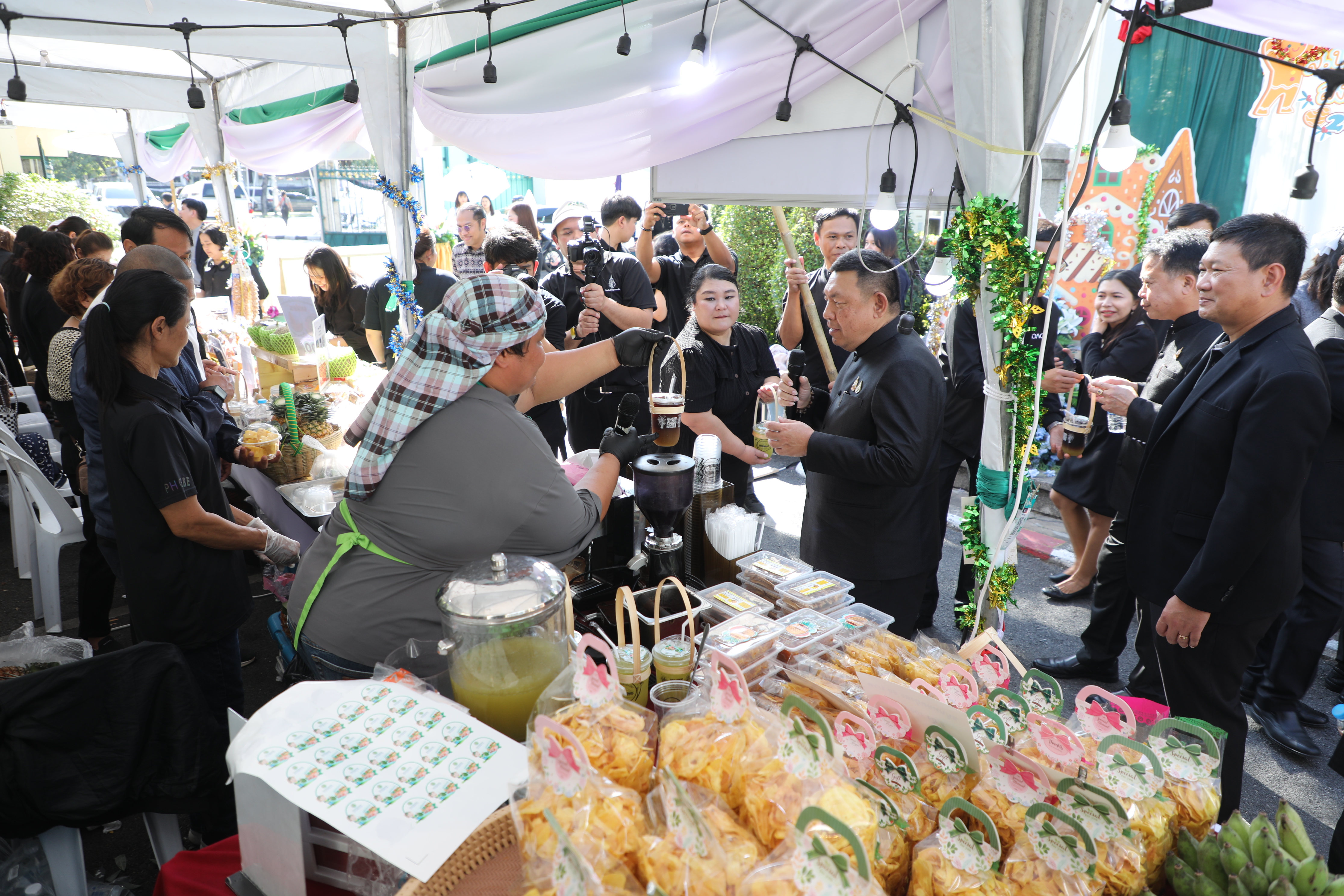 title - ส.ป.ก. เดินหน้าส่งเสริมรายได้เกษตรกร จัดงาน “ส่งความสุขปีใหม่ มอบให้เกษตรกรในเขตปฏิรูปที่ดิน” ทั่วประเทศ